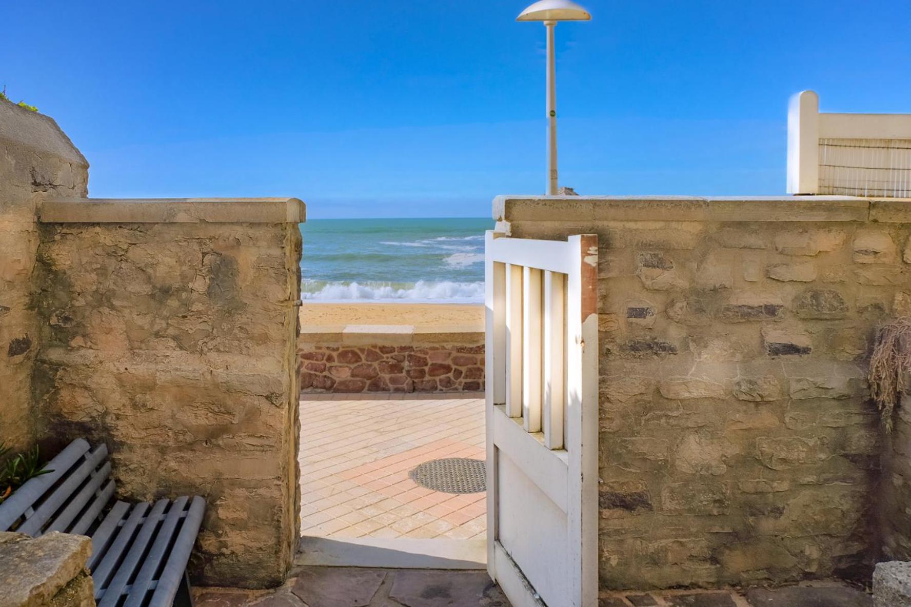 Magnifique Appartement Avec Terrasse, Parking Et Vue Sur L'Ocean Pour 5 비아히쯔 외부 사진